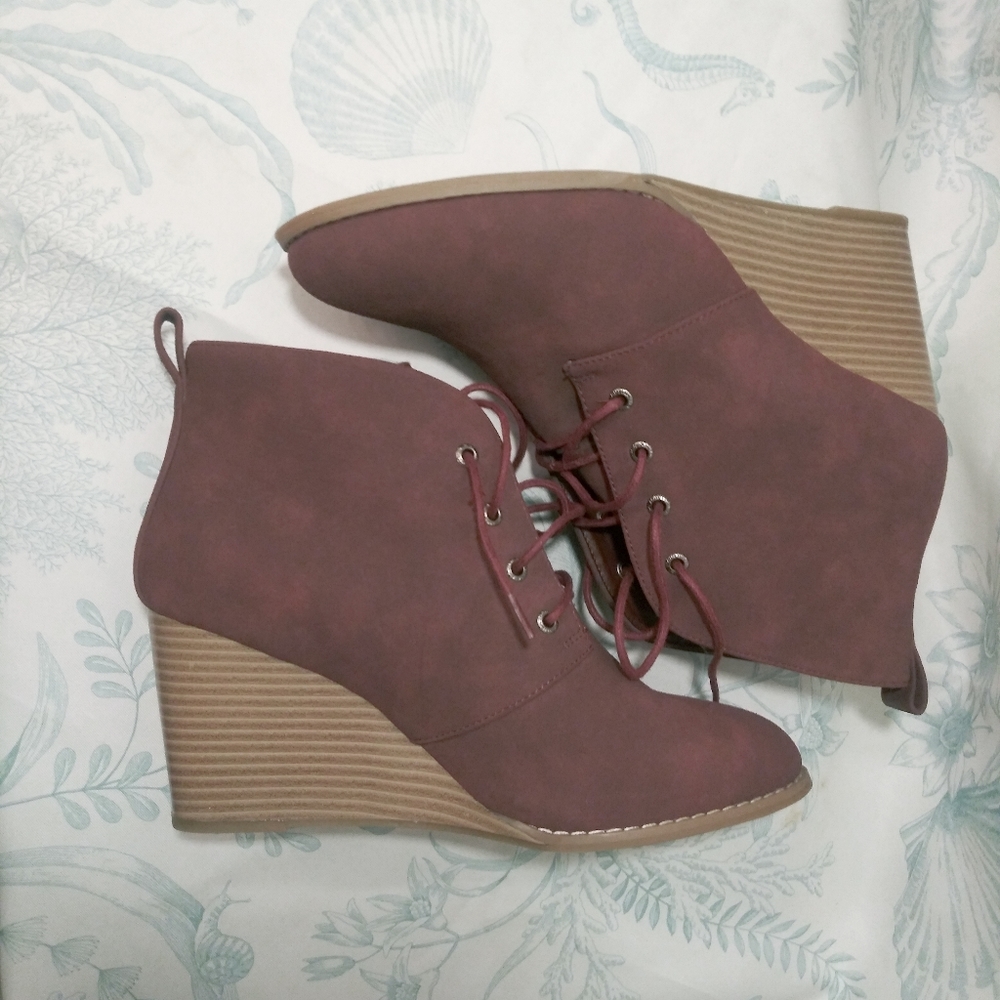 NWOT🦋Nautica "Waterline" Wedge Bootie